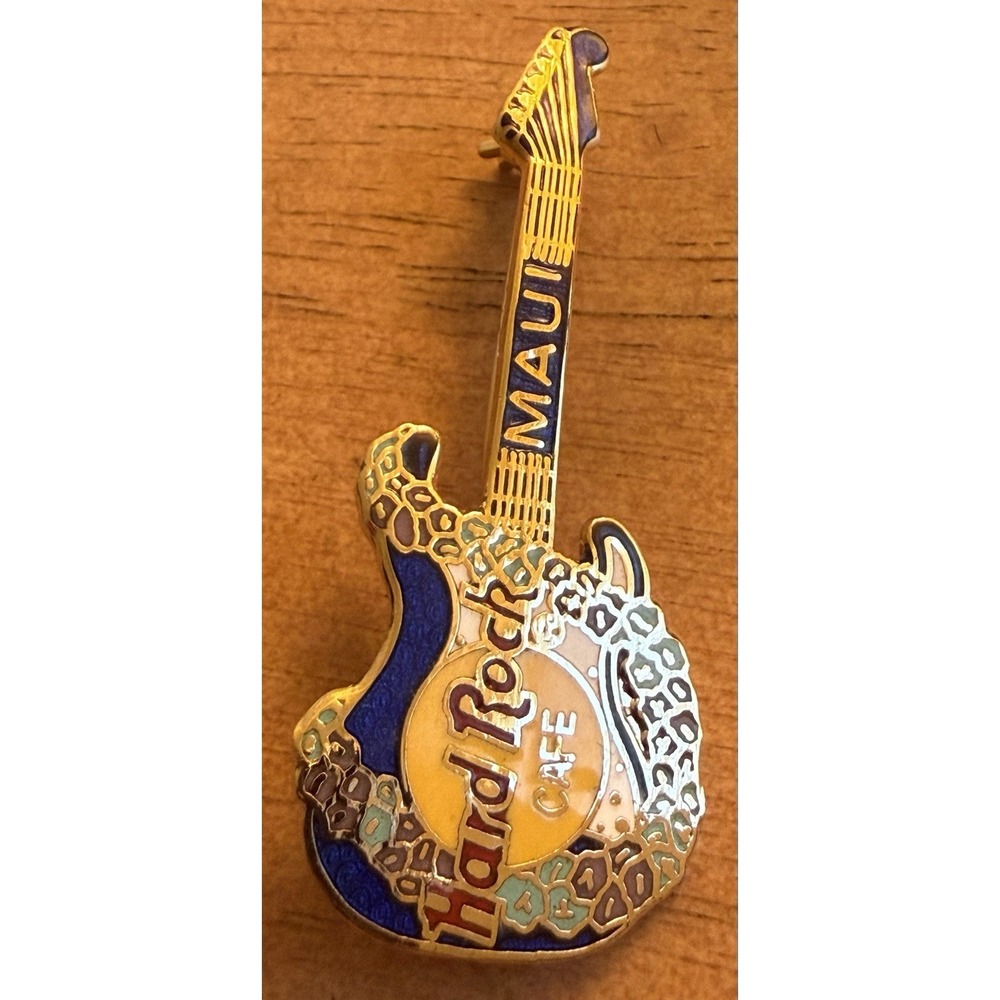 Hard Rock Cafe Maui‎ Guitar Pin Dark Blue Stratocaster Guitar